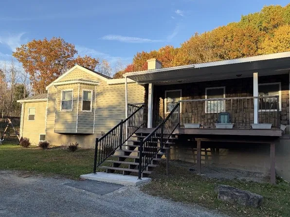 218 Old Route 66, Averill Park, NY 12018