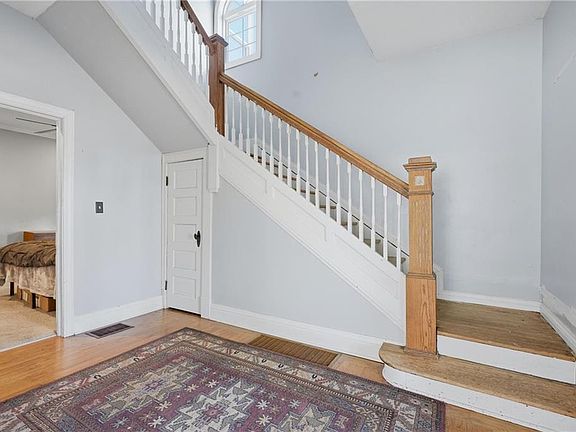 2nd image of 503 E Lexington St