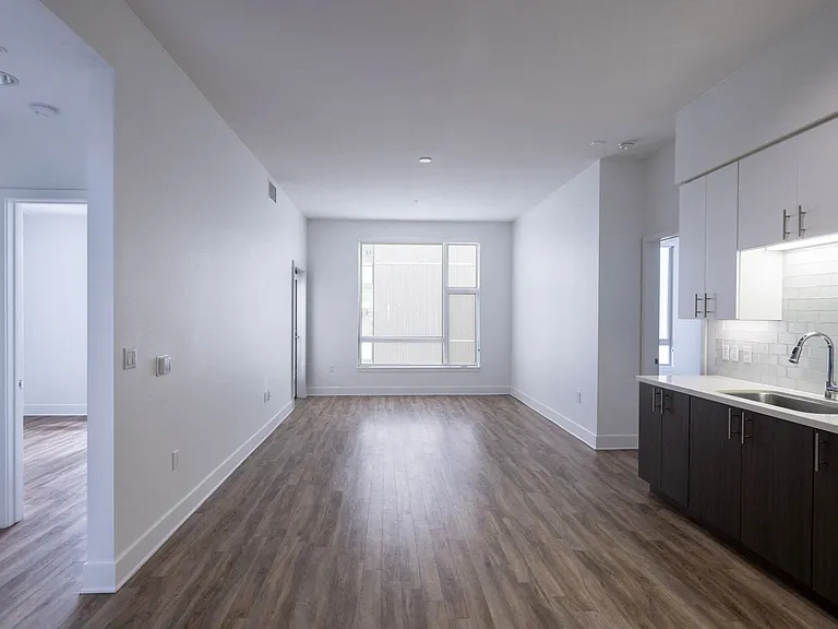 Loft House Apartments — Photo 9
