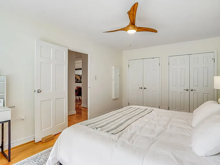 4100 W St NW #209 — Photo 22
