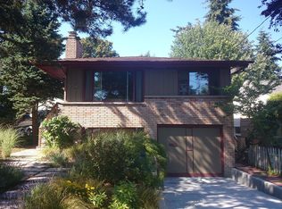 5014 SW Grayson St, Seattle, WA 98116