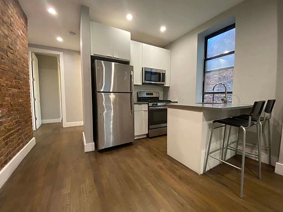 4th image of 723 Saint Nicholas Ave #53A