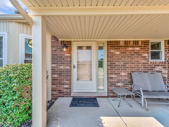 2nd image of 20740 Cueter Ln