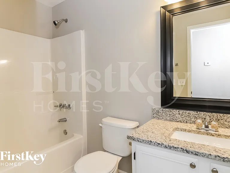 1005 Wolf Springs Cv — Photo 16