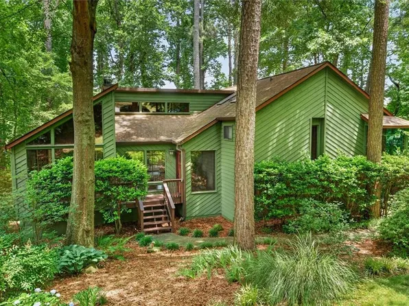 317 New Foal Ln NE, Kennesaw, GA 30144