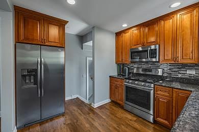 5th image of 3042 N 77th Ct
