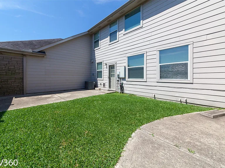 2943 Meadowglen Crst — Photo 25