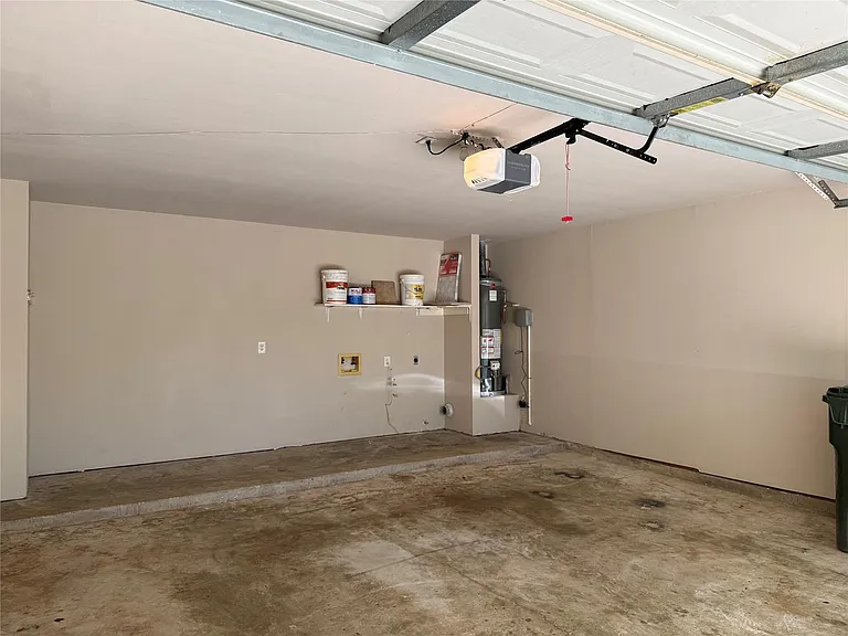 2806 Great Lakes Ave — Photo 13