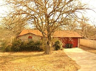 4945 Rickee Dr, Fort Worth, TX 76115
