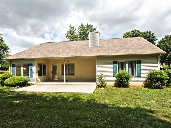 2nd image of 320 Saligugi Ln