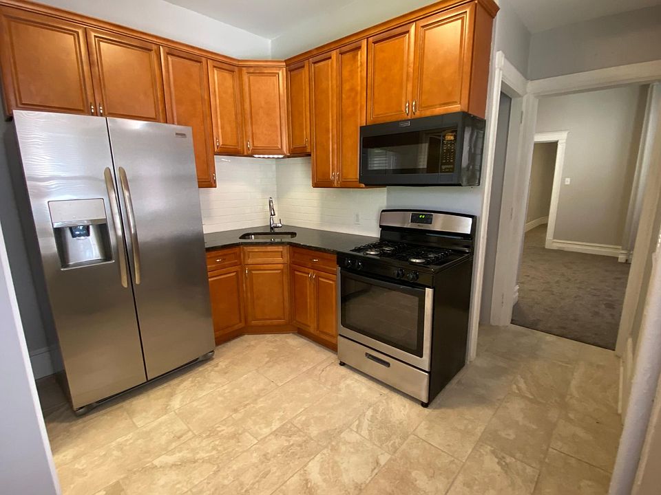 Fabulous new kitchen with granite countertops and new stainless steel appliances