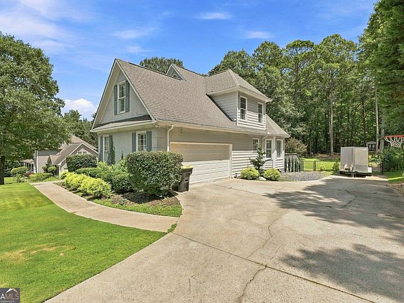 4th image of 380 Weeping Willow Way
