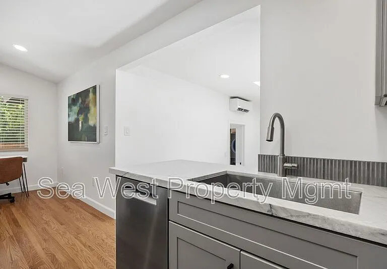 778 Del Riego Ave — Photo 8