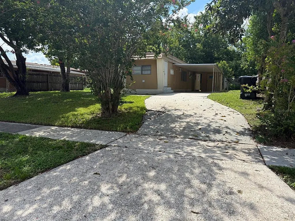 2 bed, 1.0 bath, 684 sqft, $1,100 — Photo 3