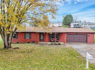 3765 Mona Dr, Zanesville, OH 43701