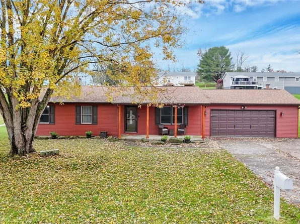 3765 Mona Dr, Zanesville, OH 43701