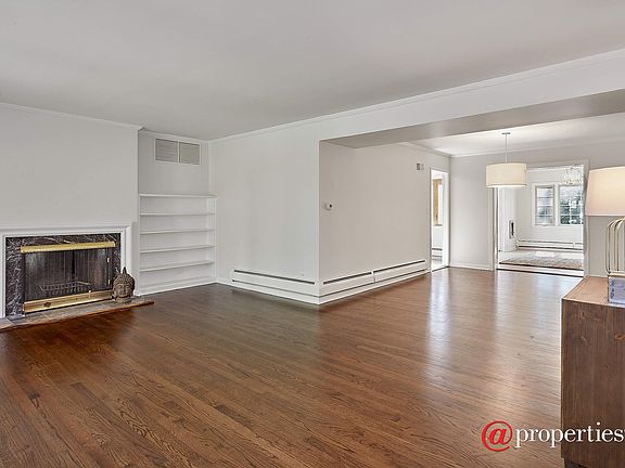 Living Room / Dining Room