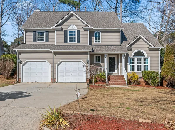 113 Fetzer Ct, Cary, NC 27513
