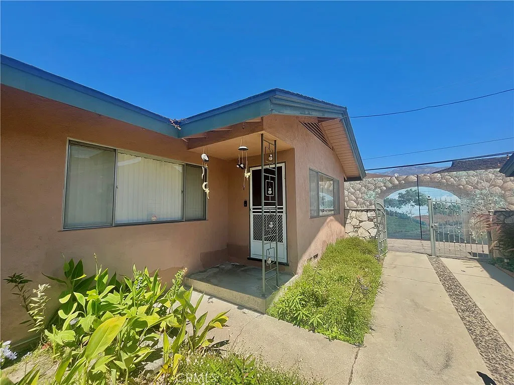 2 bed, 1000 sqft, $2,800 — Photo 2
