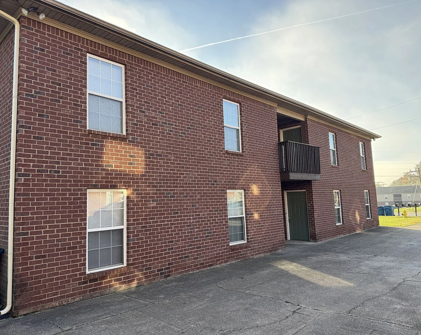 230HIG — Photo 2