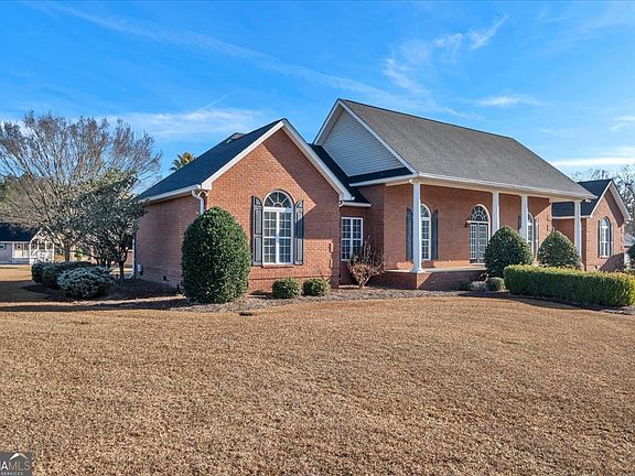 5th image of 550 Masters Cir