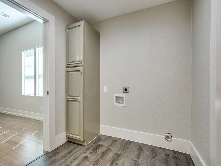 901 W Morton St — Photo 25