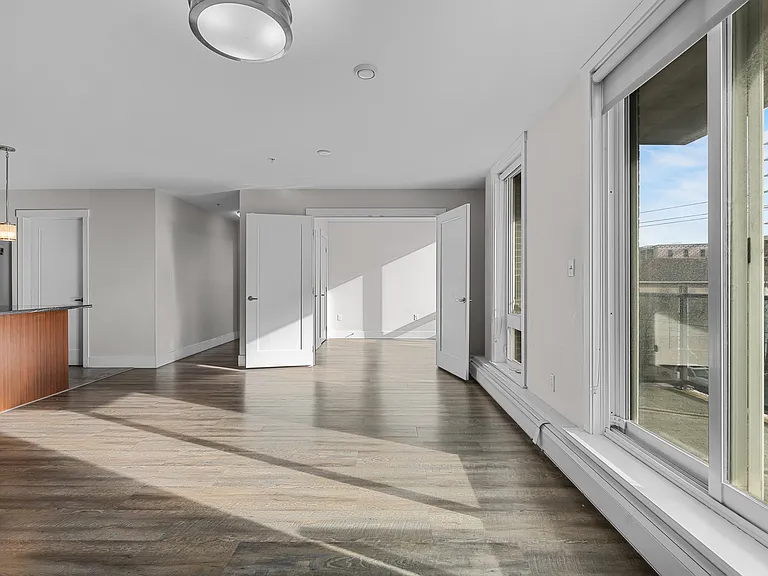 3569 Dutch Village Rd — Photo 32