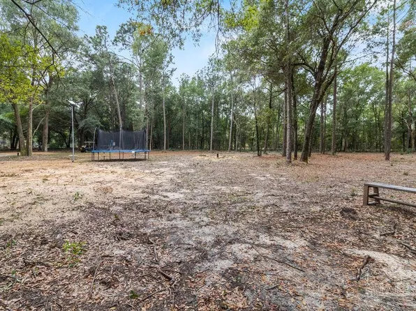 8004 Delta Dr, Milton, FL 32583