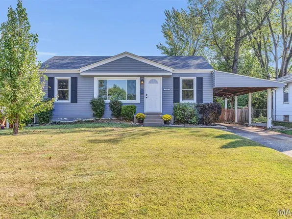 3446 Saint Clovis Ln, Saint Ann, MO 63074