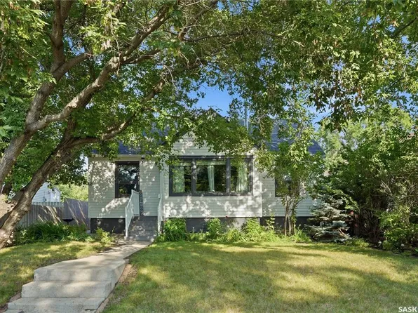 2011 Lorne AVENUE, Saskatoon, SK S7J 0R4