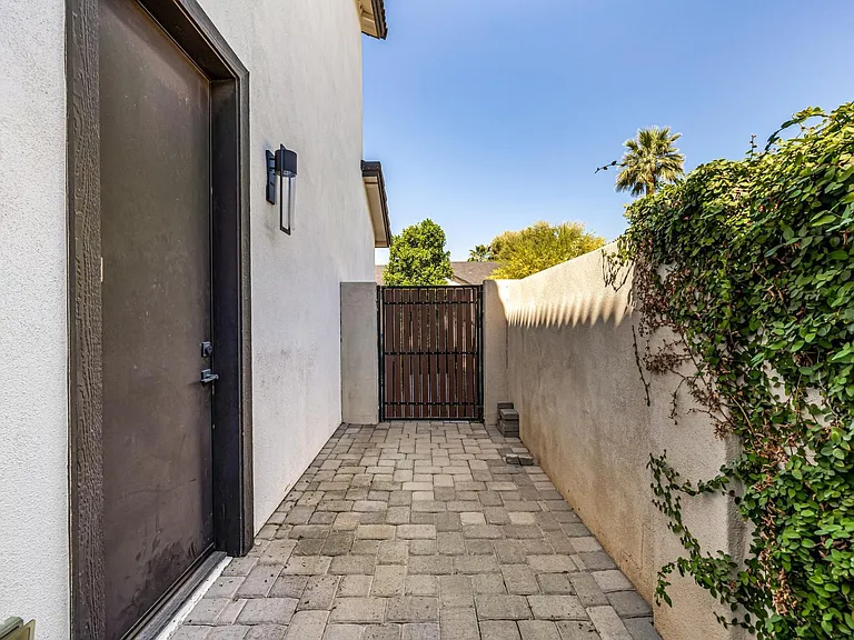 3821 E Devonshire Ave — Photo 54