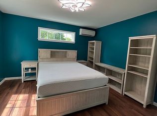 671 River Rd, Topsham, ME 04086