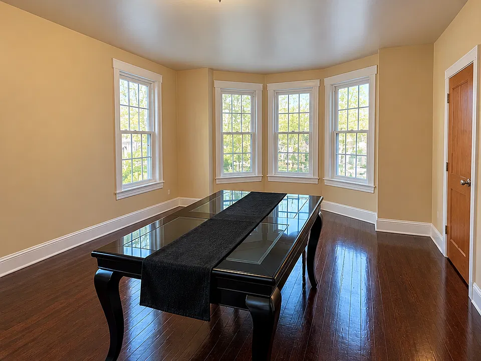 152 Demott Ave #2