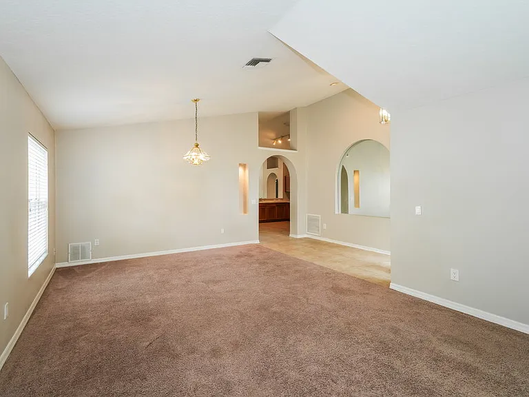 8606 Baneberry Ct — Photo 4