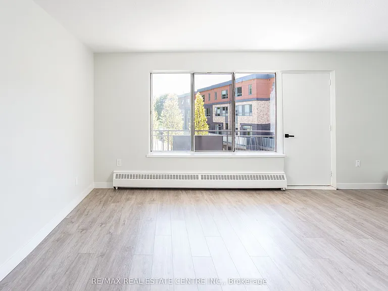 371 Lakeshore Rd W #205 — Photo 9