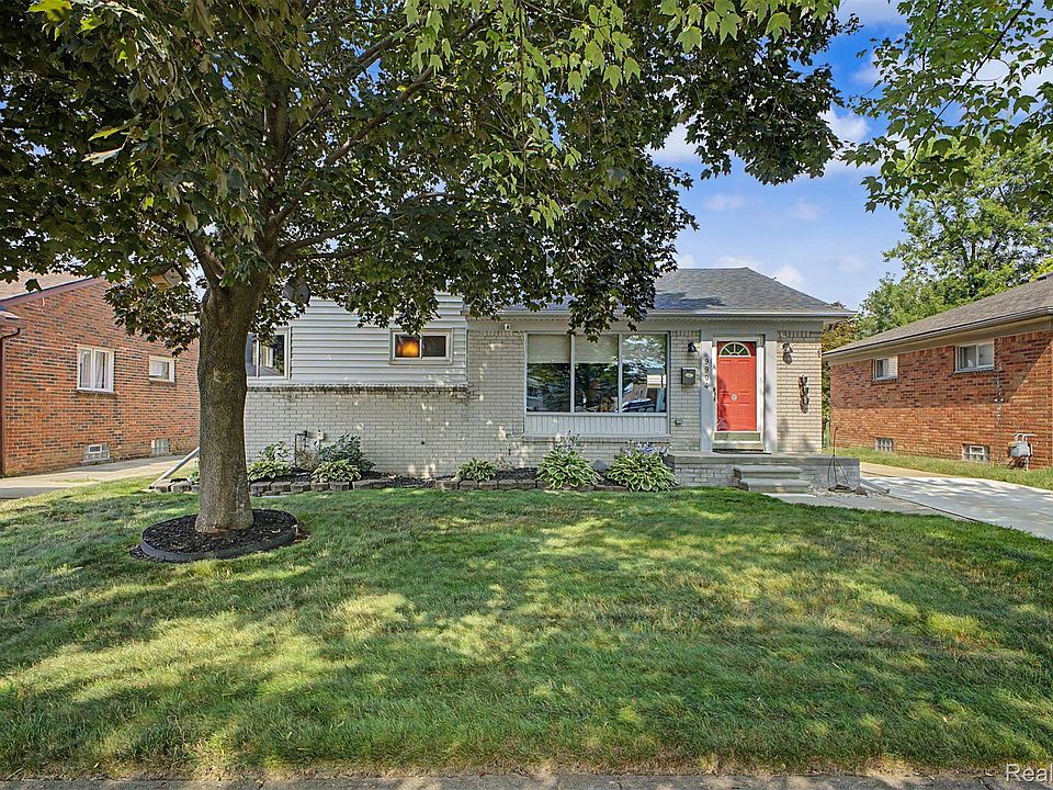 1st image of 9904 Fox Ave