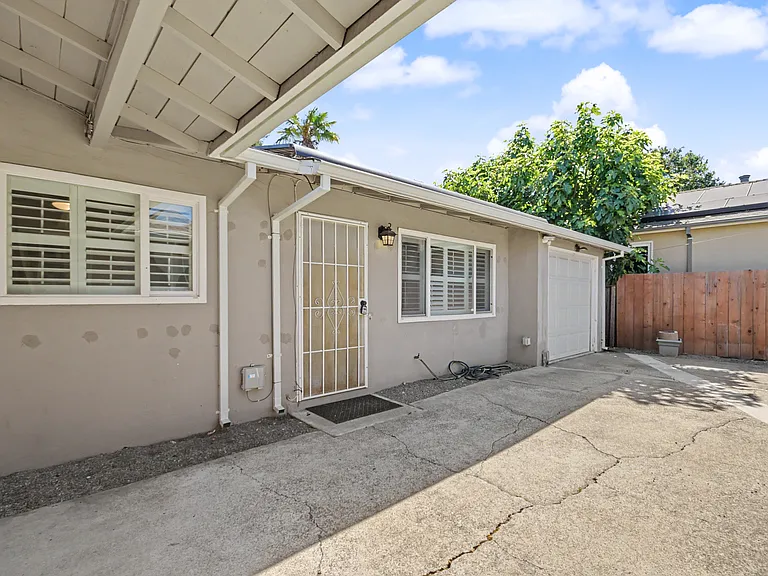 2839 Devonshire Ave #2839 — Photo 4