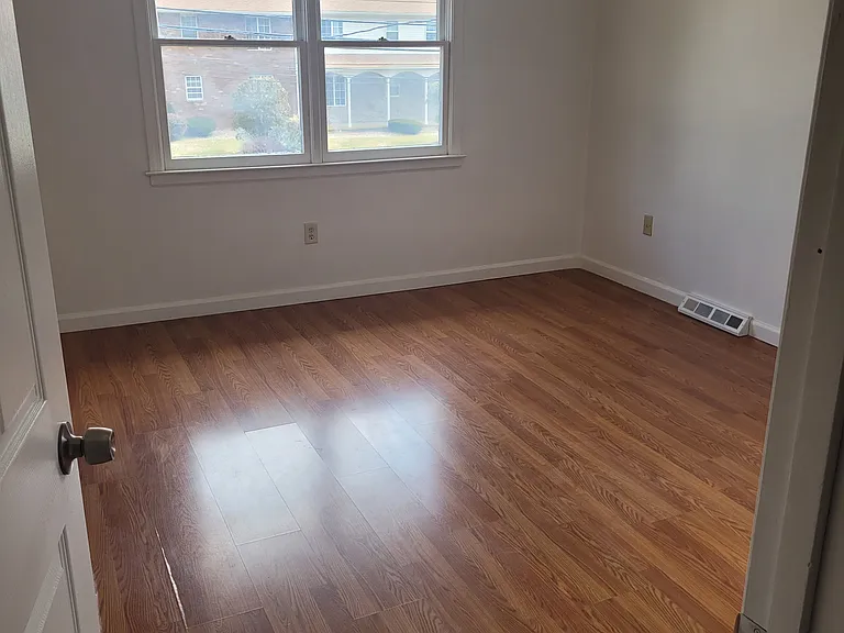 95-97 Fuller St #95 — Photo 3