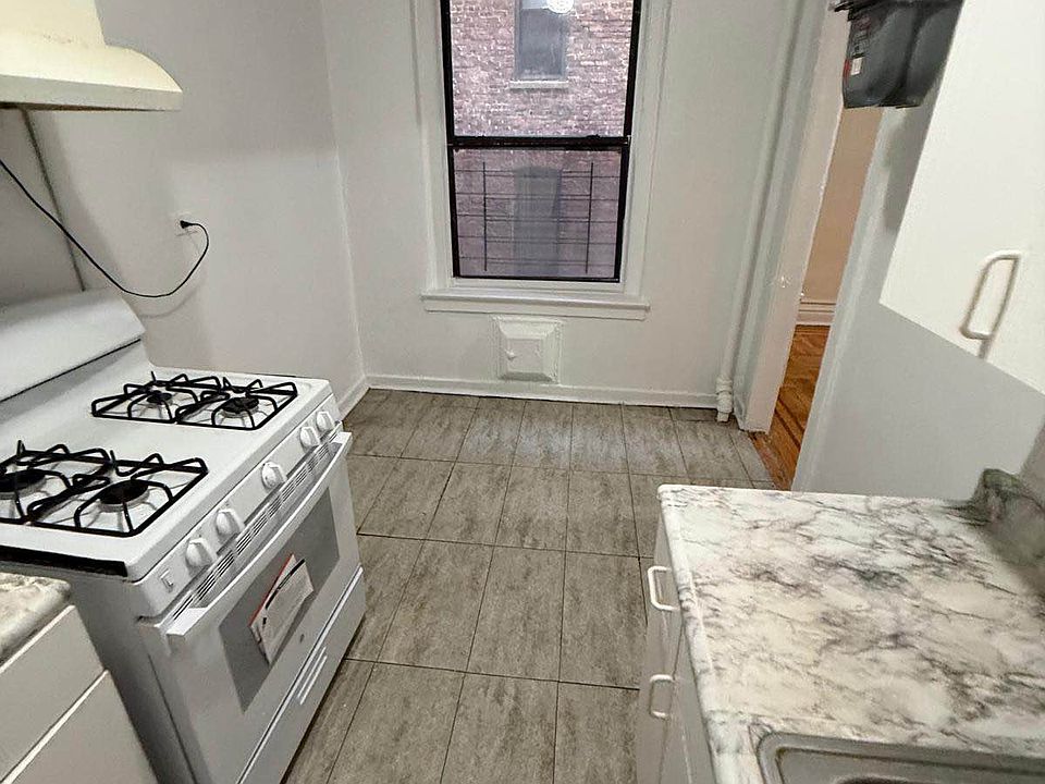 2nd image of 4018 Hampton St APT 3H