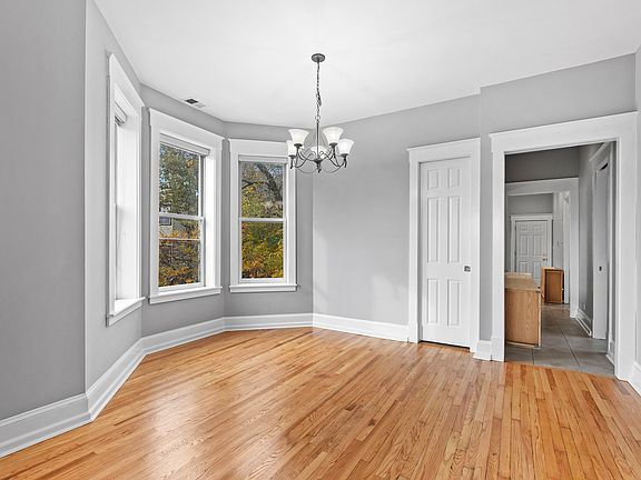 5th image of 1658 W Nelson St