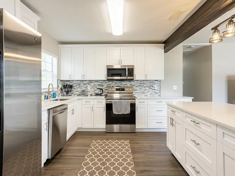 2109 W Cordelia St — Photo 21