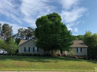 1201 Foxhaven Dr, Greensboro, NC 27455