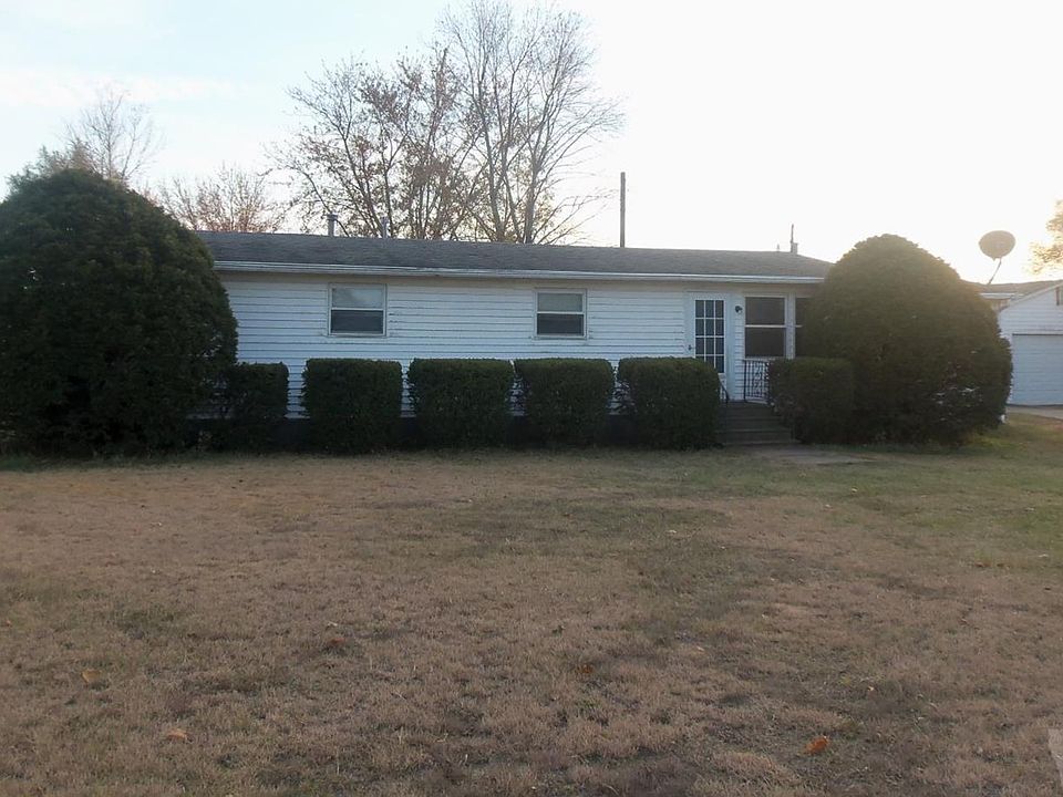 1st image of 1064 1st St