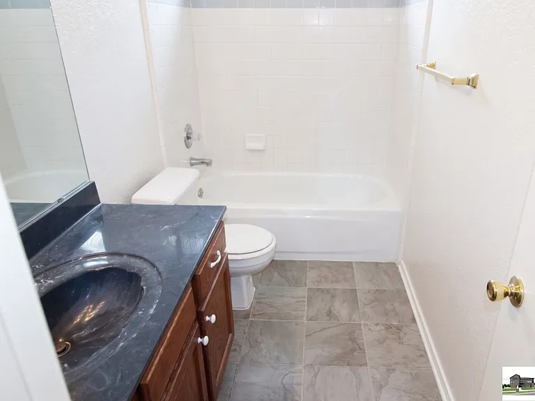 3615 Coral Bay Ln — Photo 8