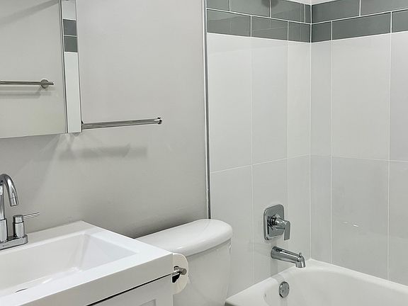 3rd image of 1336 NE 5th Ave #3