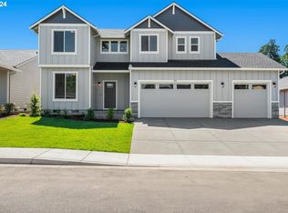 515 E 3rd St, Yamhill, OR
