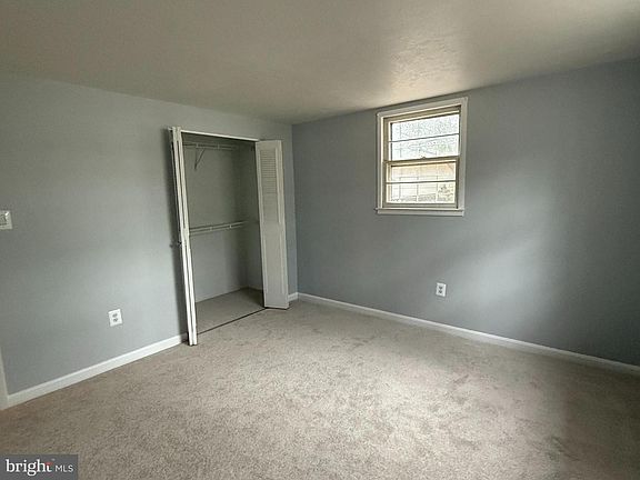 5th image of 14605 Darbydale Ave