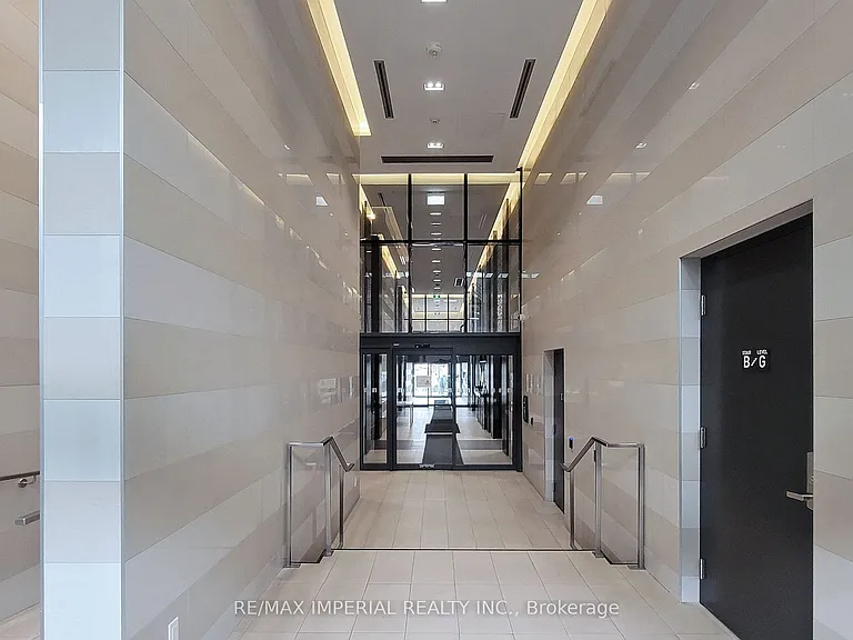 501 Yonge St #2111 — Photo 7