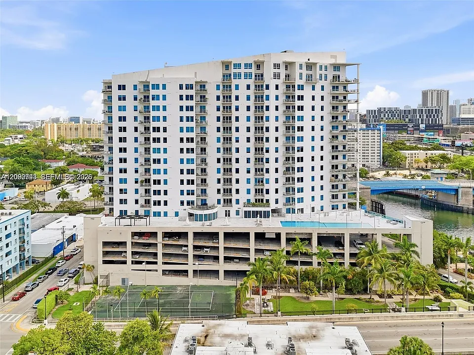 10 SW South River Dr #1703