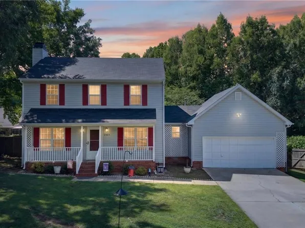 5805 Edgebrook Ct, Jamestown, NC 27282
